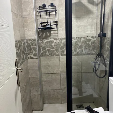 فندق The Astra *