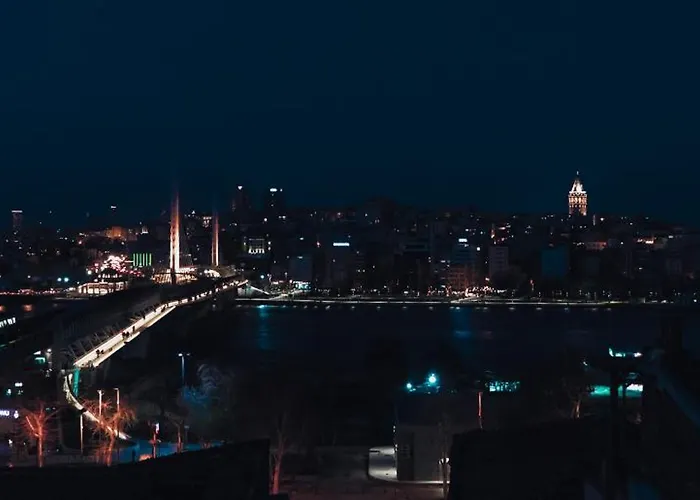 The Astra Κωνσταντινούπολη