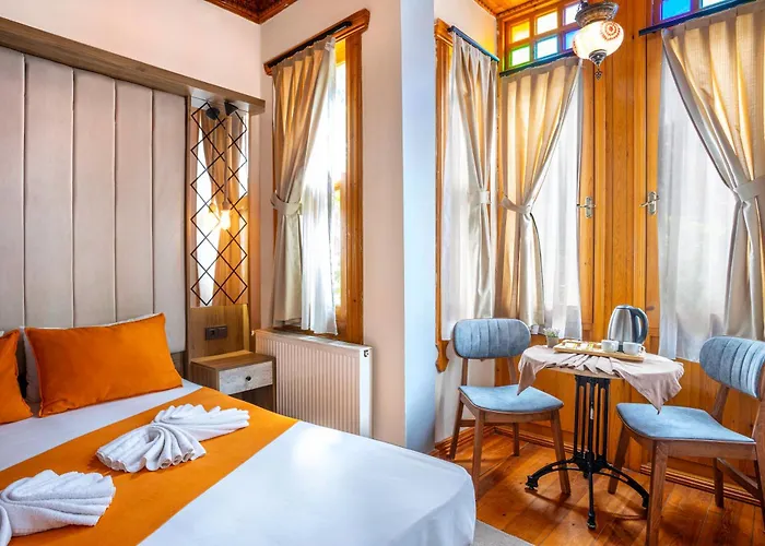 The Astra Κωνσταντινούπολη